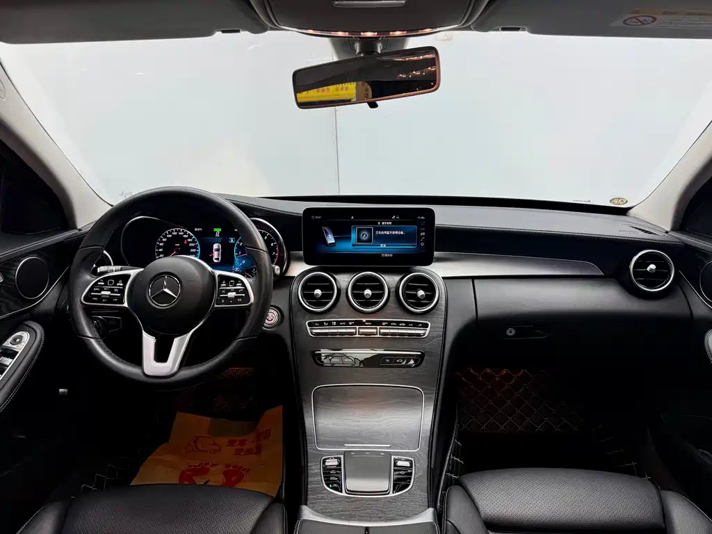 Mercedes-Benz C-Class 2018 — фото 18