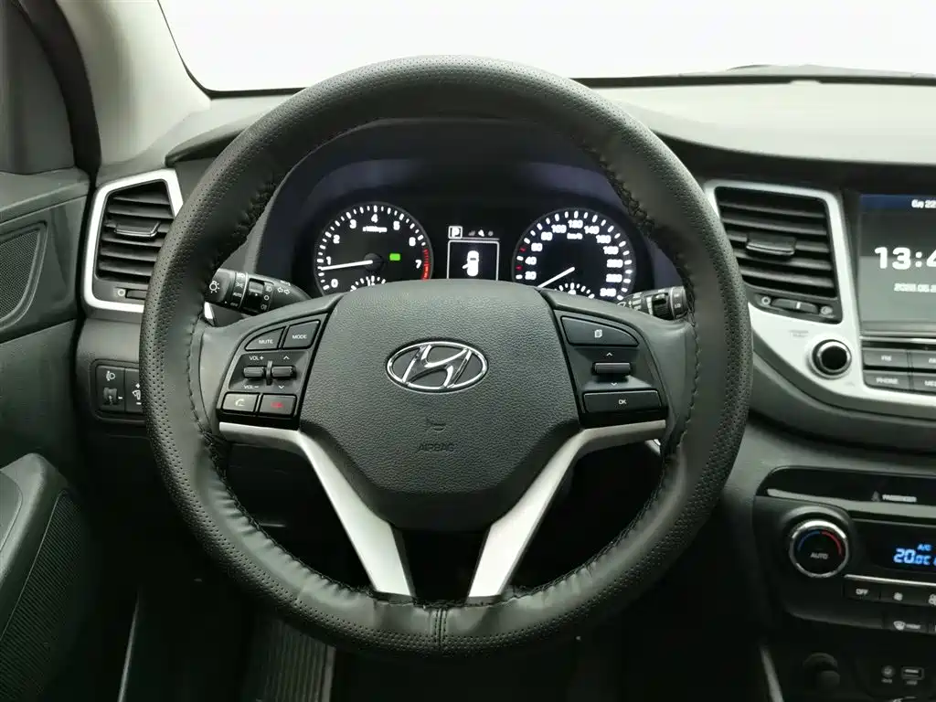 Hyundai Tucson 2016 — фото 11