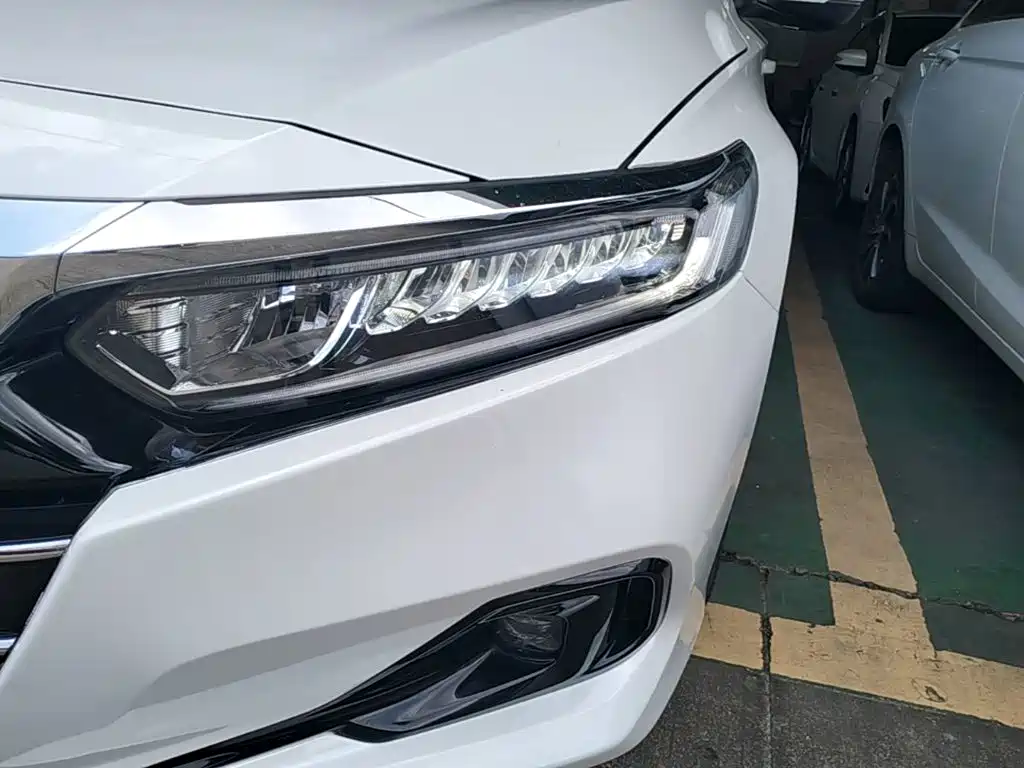 Honda Accord 2021 — фото 24