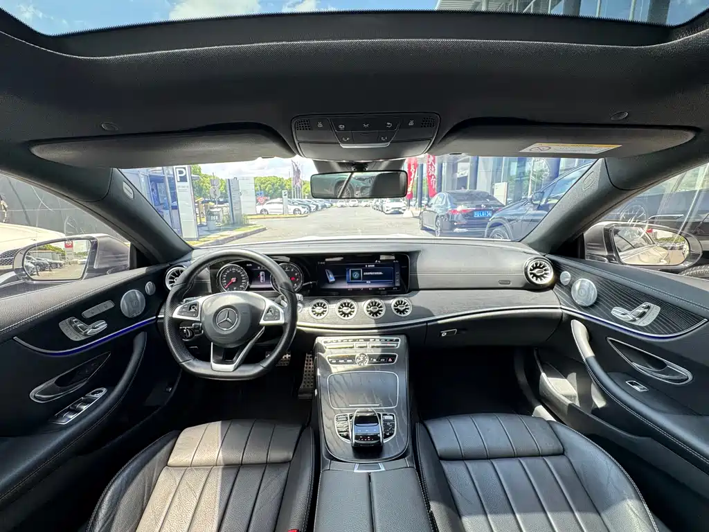 Mercedes-Benz E-Class 2018 — фото 17
