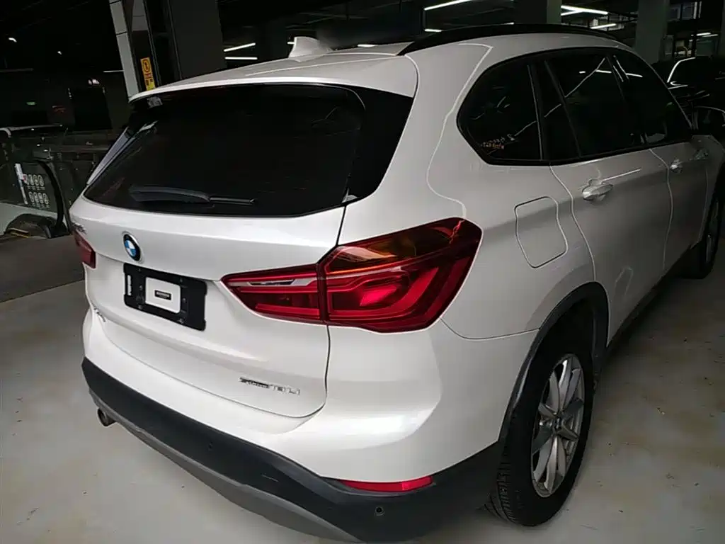 BMW X1 2018 — фото 8