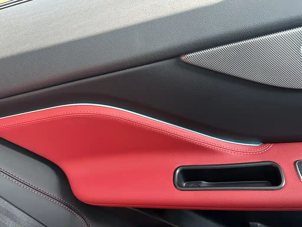 Jaguar F-PACE 2020 — фото 29