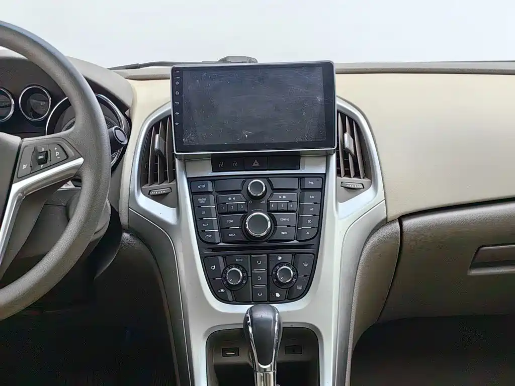 Buick Excelle GT 2015 — фото 12