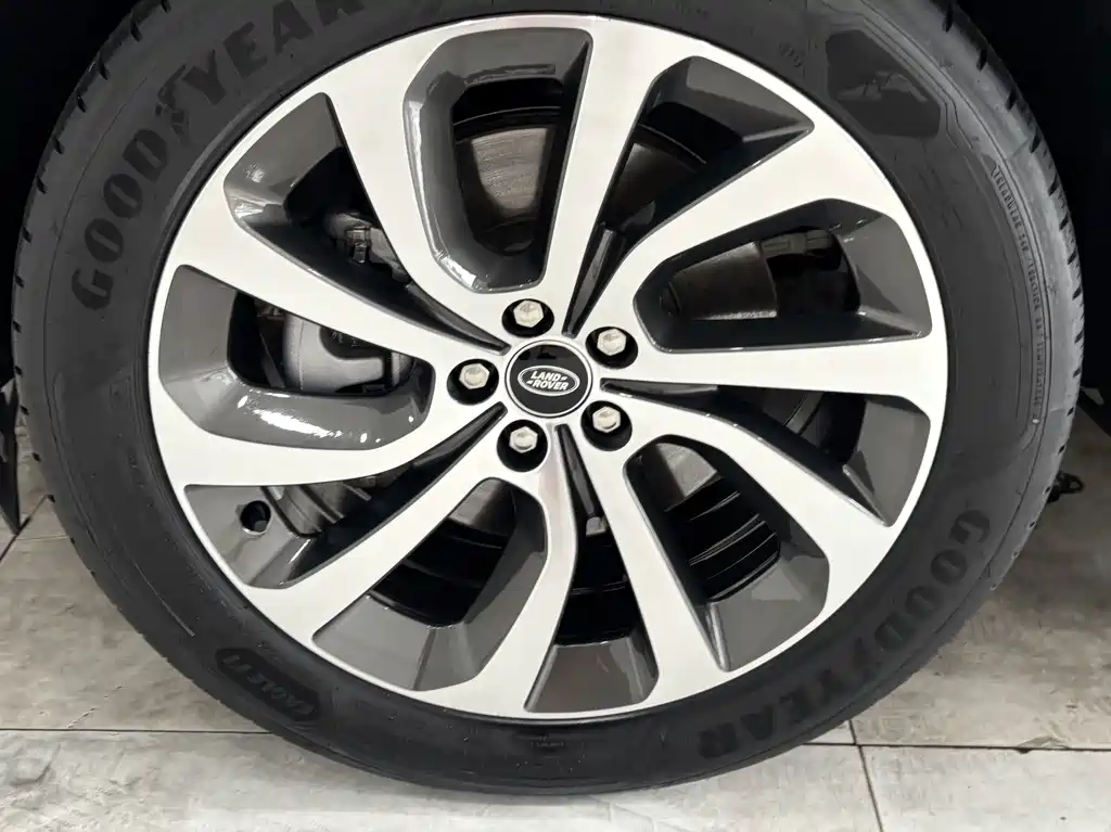 Land Rover Discovery Sport 2024 — фото 30