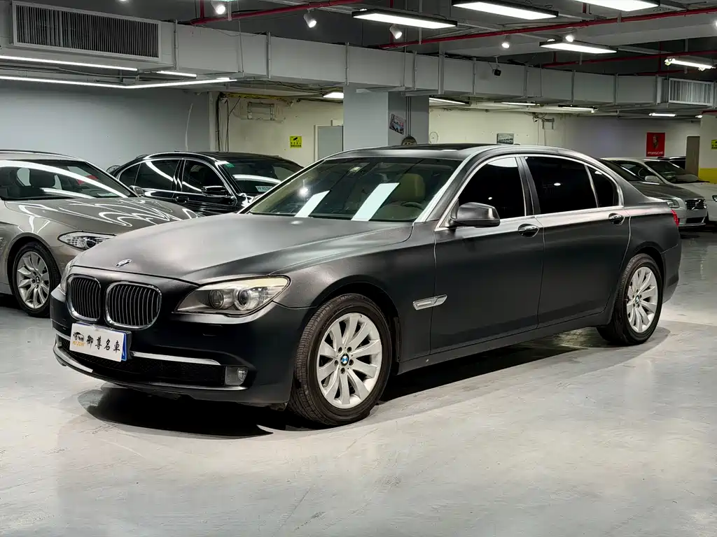 BMW 7 Series 2012 — фото 1