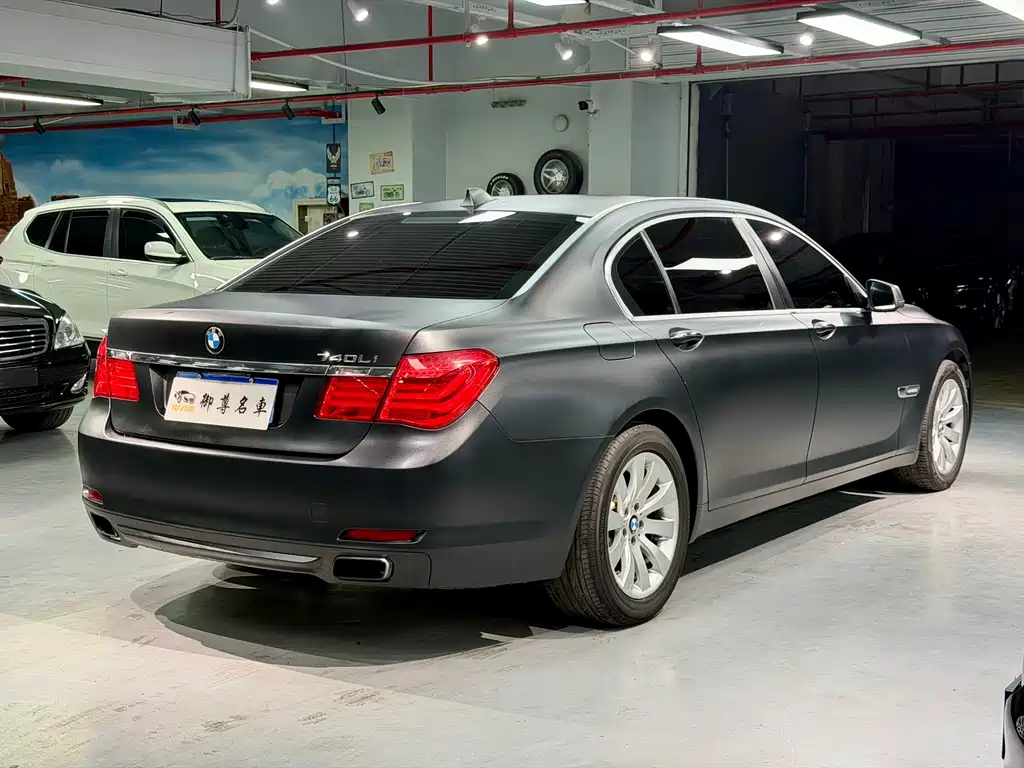 BMW 7 Series 2012 — фото 7
