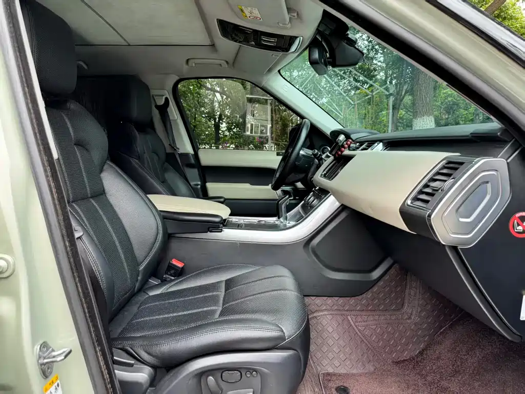 Land Rover Sport 2014