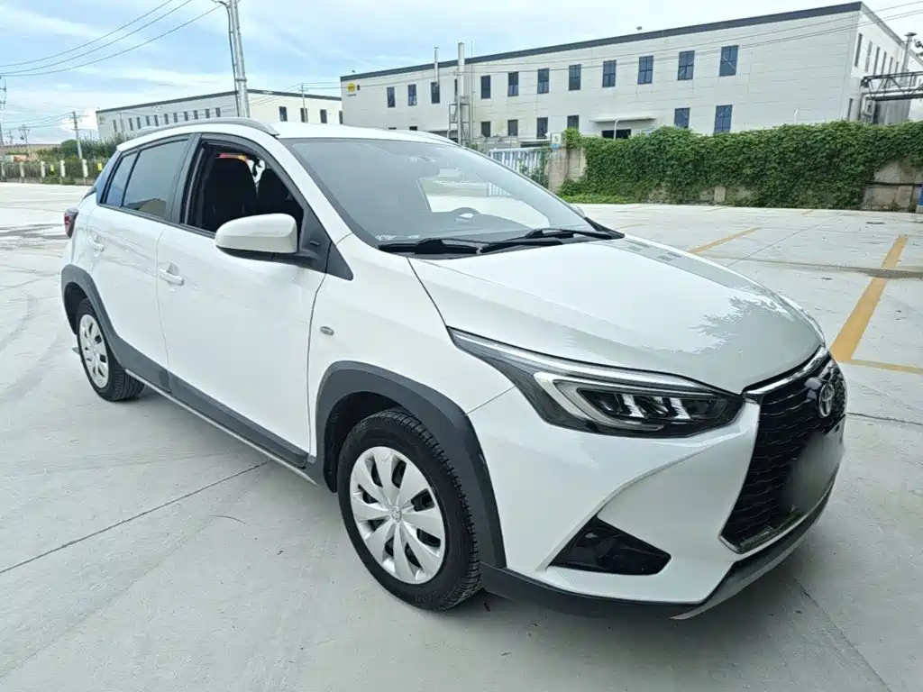 Toyota Yaris L 2021