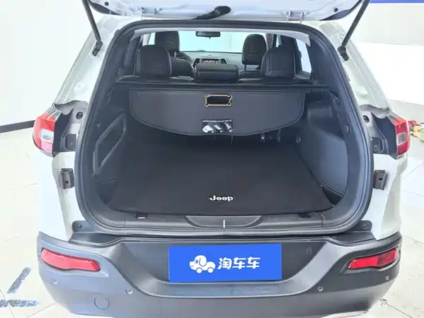Jeep Cherokee 2016