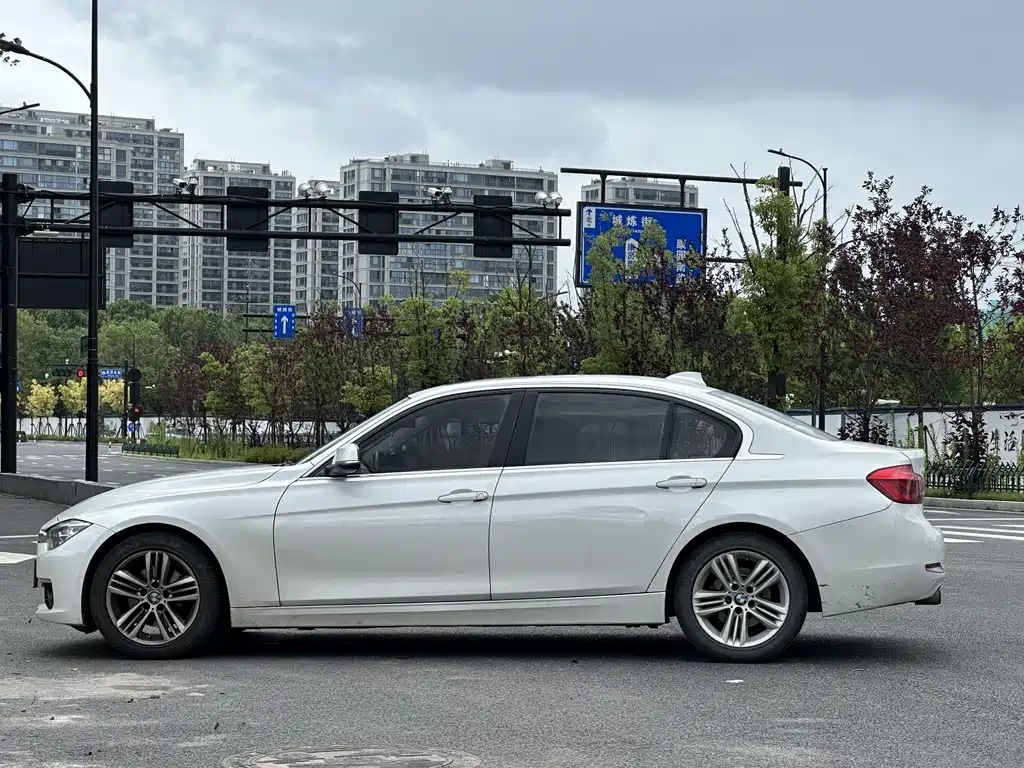 BMW 3 Series 2017