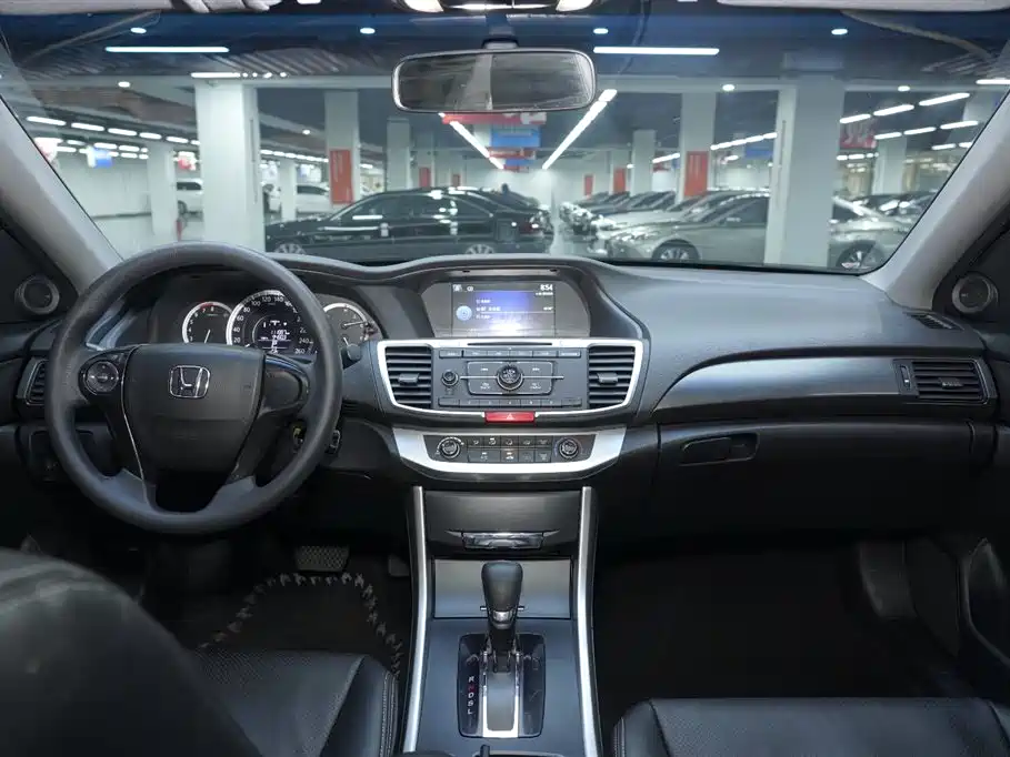 Honda Accord 2016 — фото 13