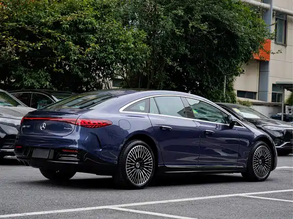 Mercedes-Benz EQS 2023