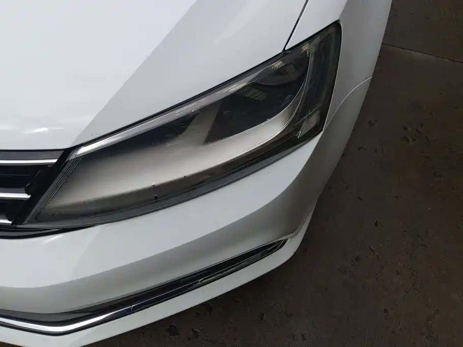 Volkswagen Sagitar 2018