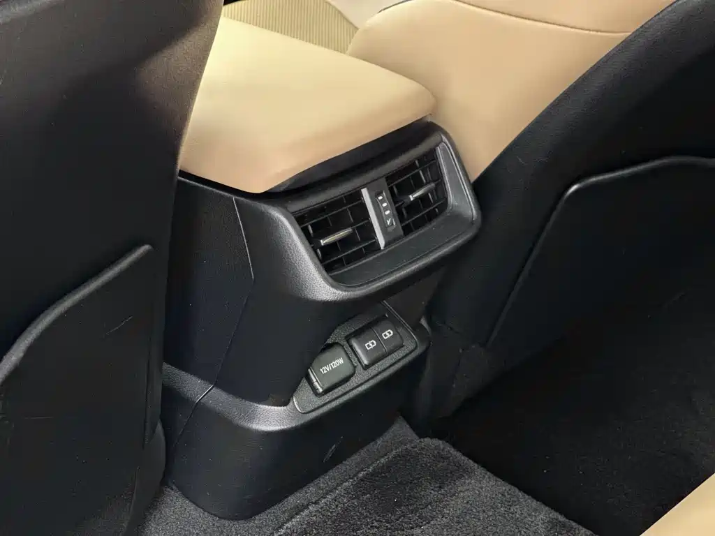 Lexus ES 2022 — фото 10