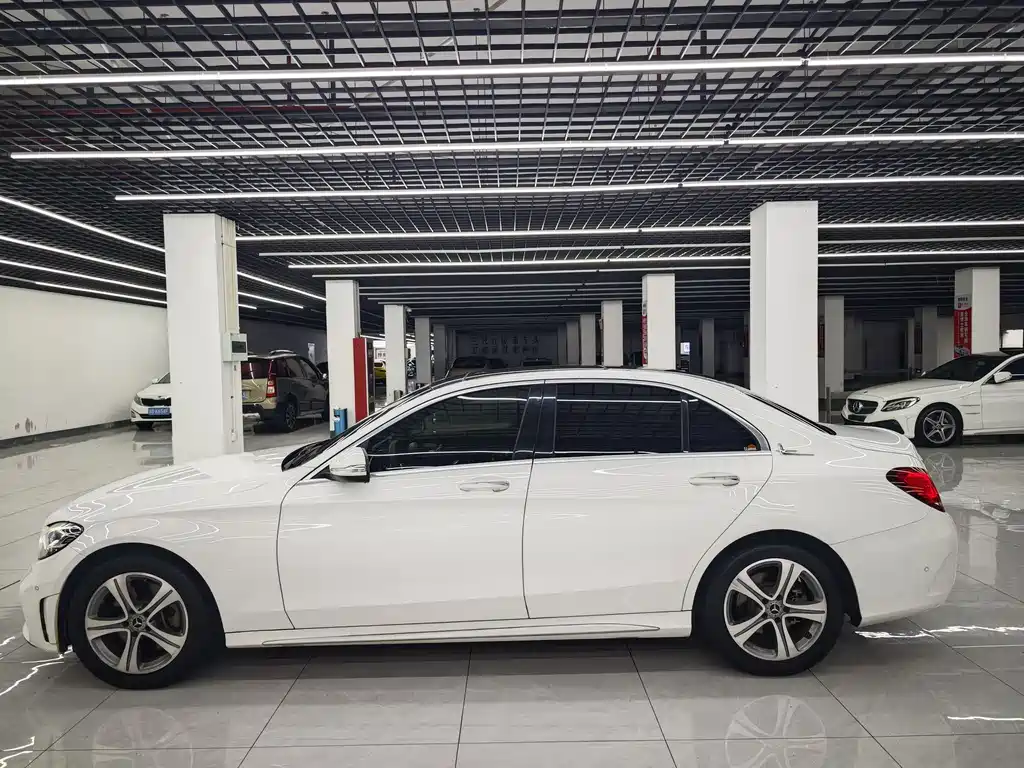 Mercedes-Benz C-Class 2020
