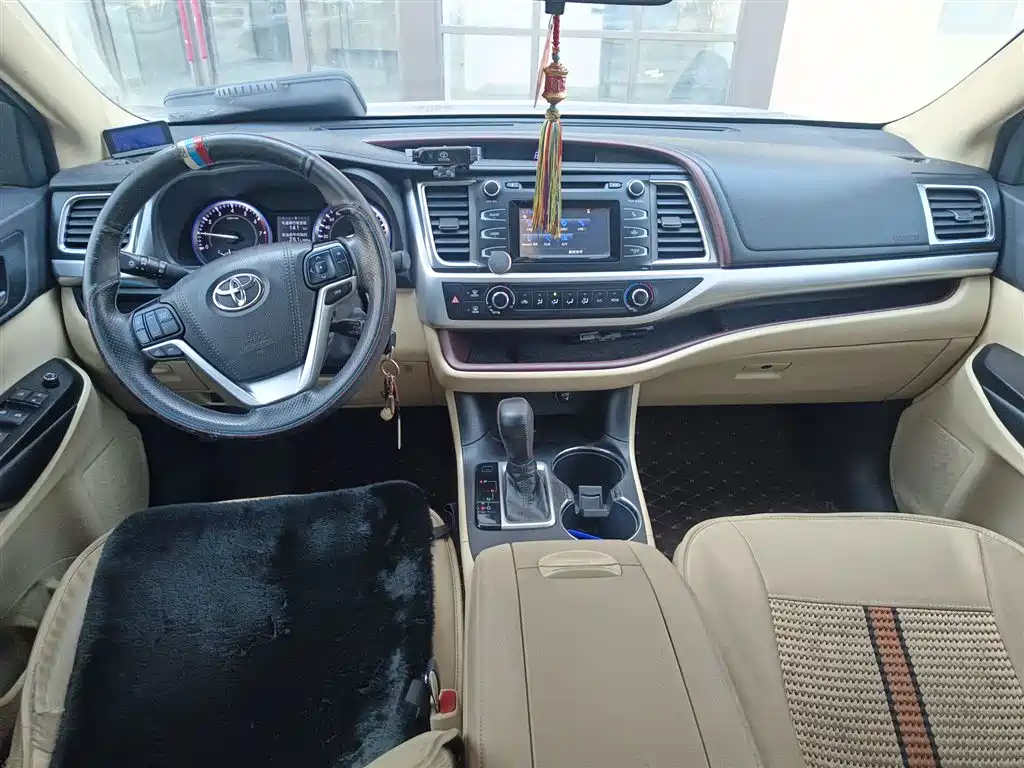 Toyota Highlander 2017 — фото 13