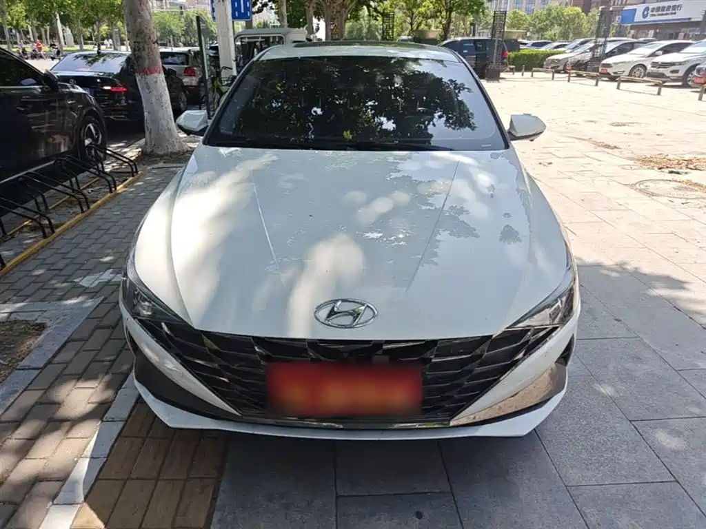 Hyundai Elantra 2022 — фото 3