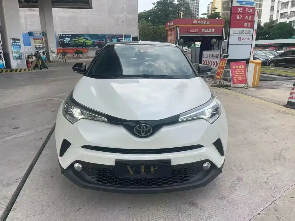 Toyota C-HR 2020 — фото 3