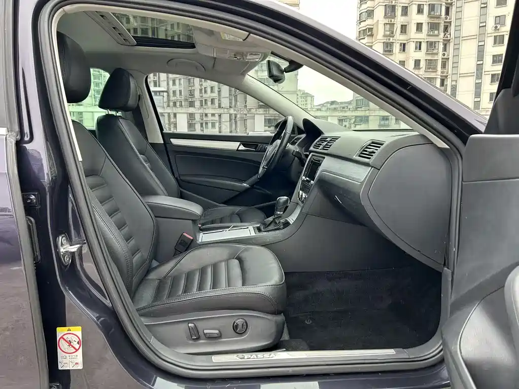 Volkswagen Passat 2015 — фото 14