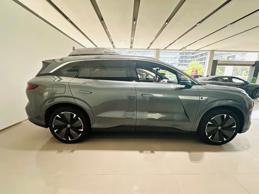 BYD Tang L 2025