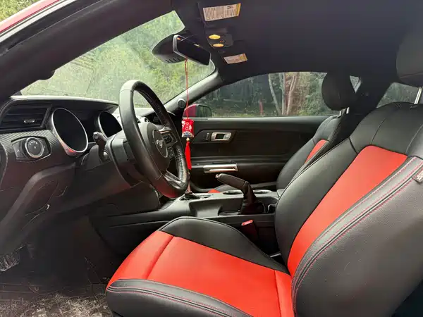 Ford Mustang 2021