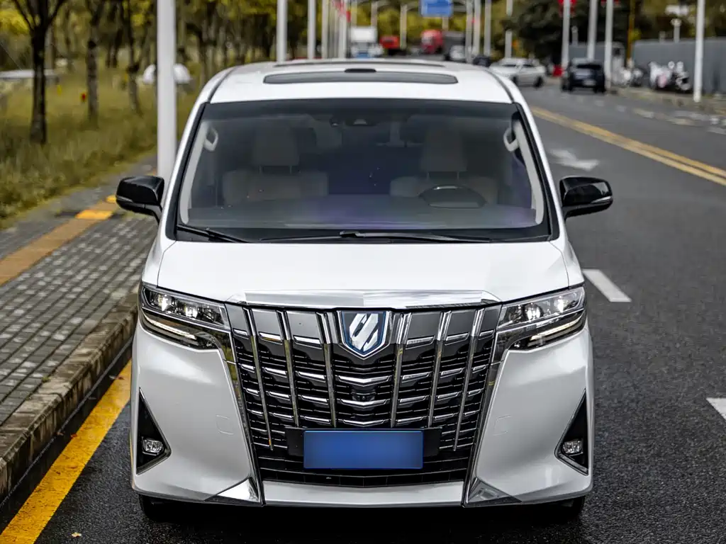 Toyota Alphard 2020 — фото 2
