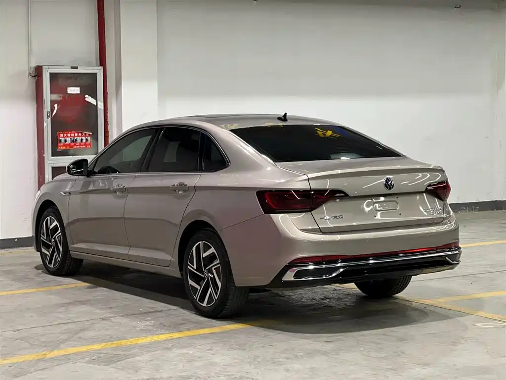 Volkswagen Sagitar 2022
