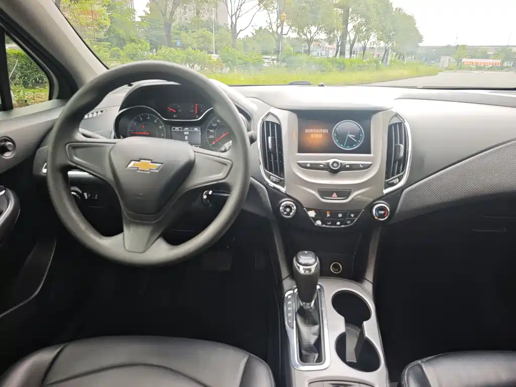 Chevrolet Cruze 2017 — фото 16