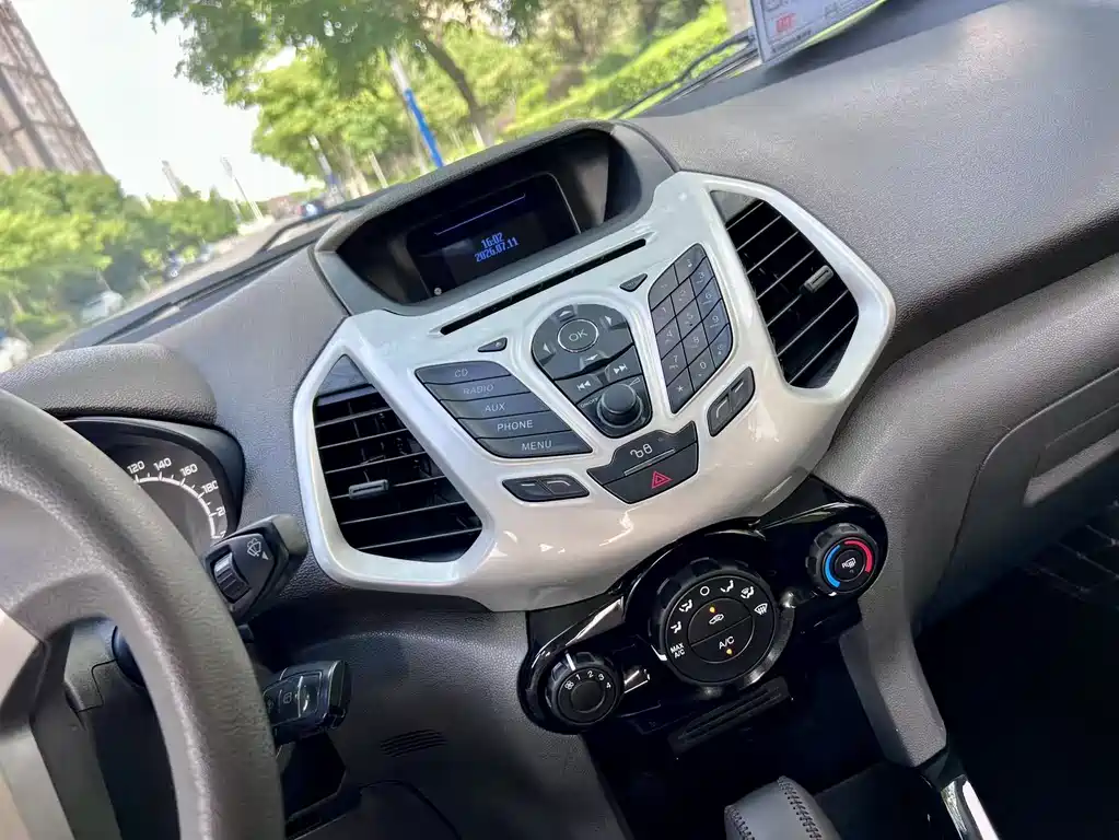 Ford EcoSport 2013 — фото 16