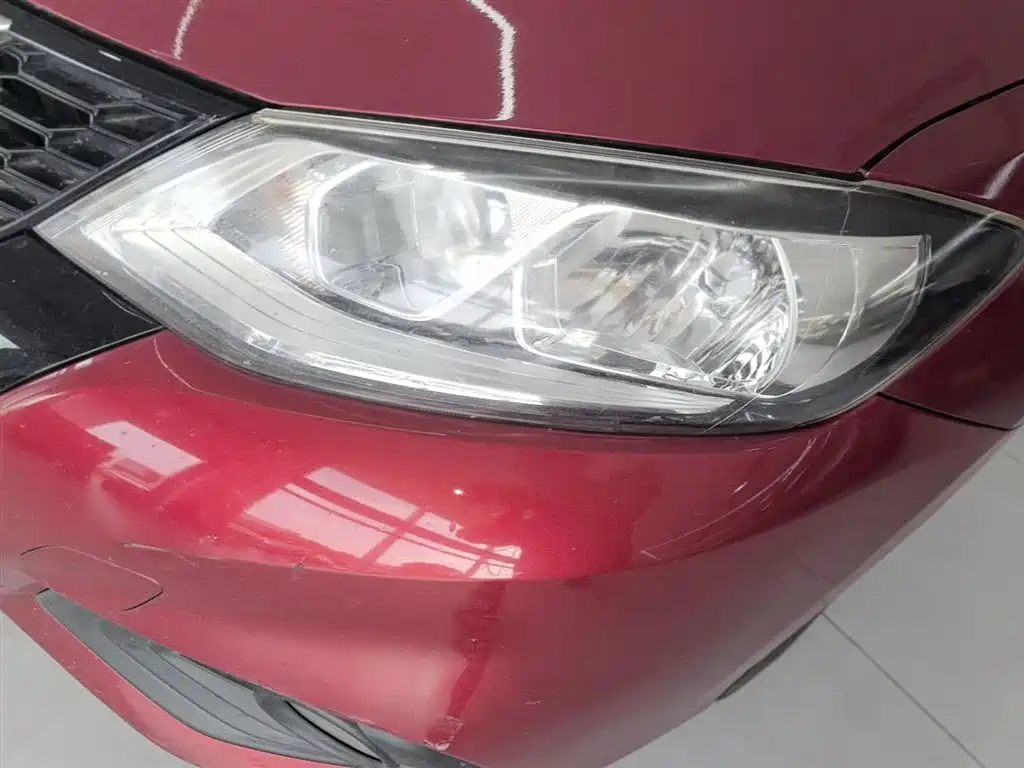 Nissan Tiida 2018 — фото 24