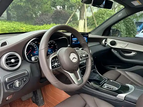 Mercedes-Benz GLC 2021