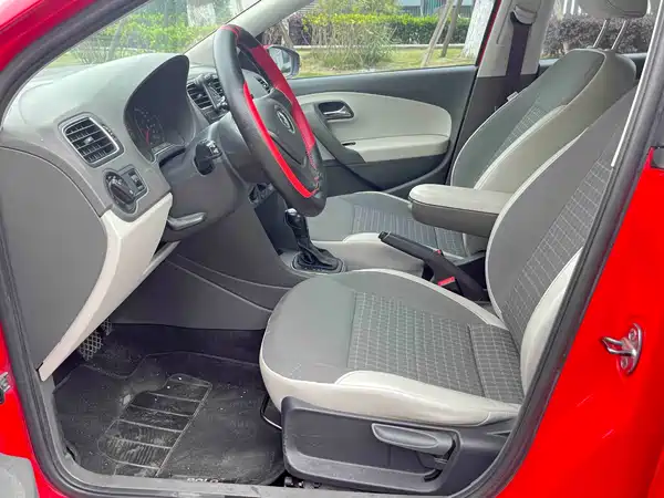 Volkswagen Polo 2014