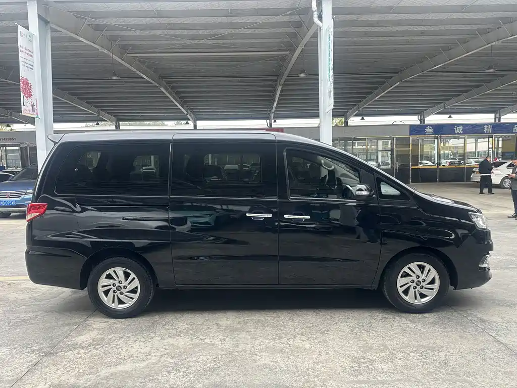 JAC Refine Refine M4 2019 — фото 4