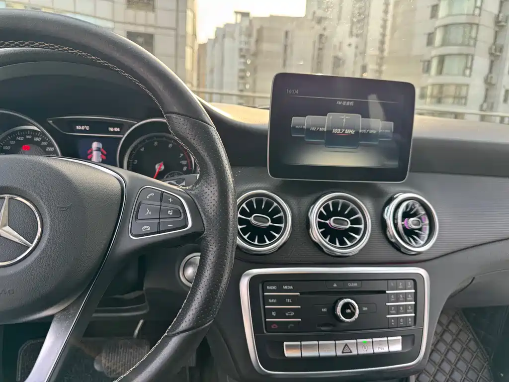 Mercedes-Benz GLA 2017 — фото 11