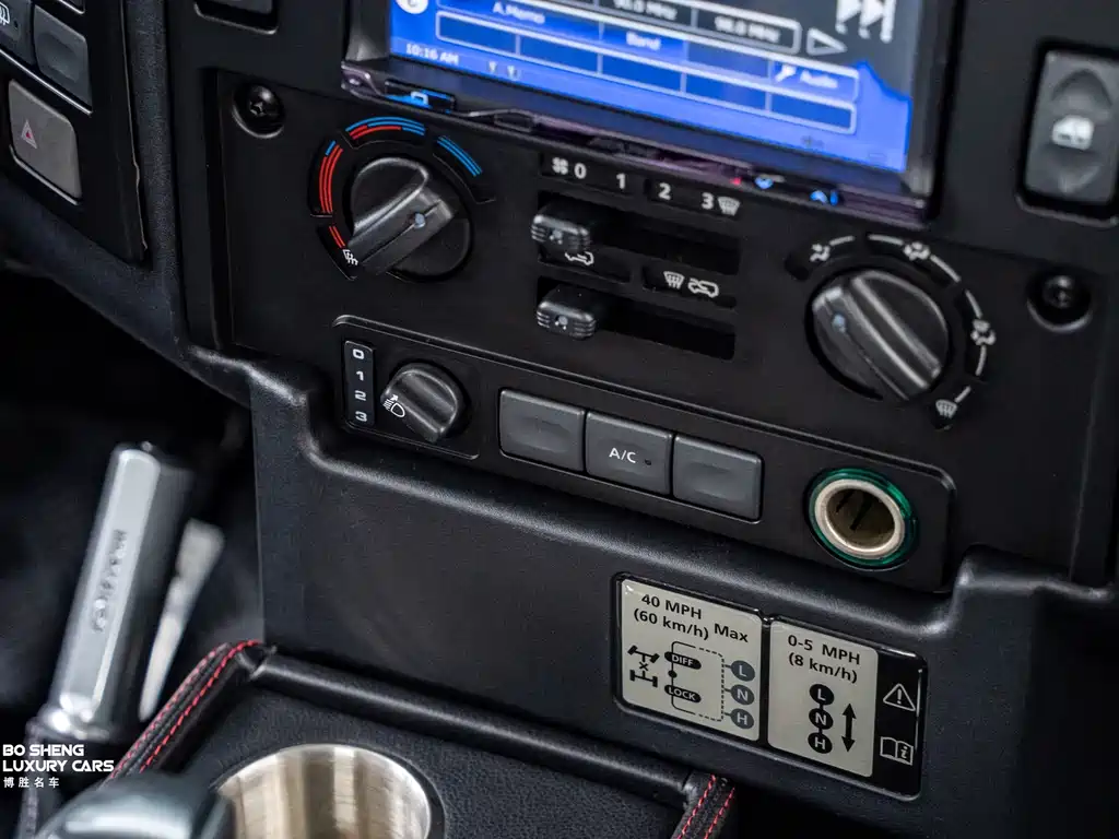 Land Rover Defender 2015 — фото 11
