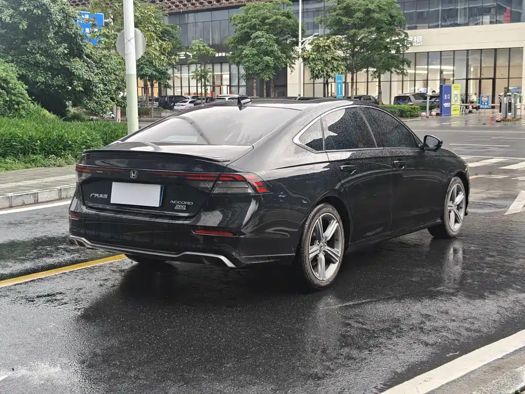 Honda Accord 2023 — фото 4