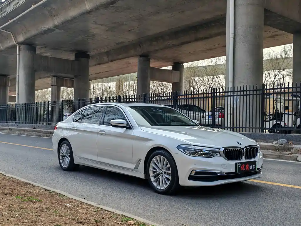 BMW 5 Series New Energy 2020 — фото 19