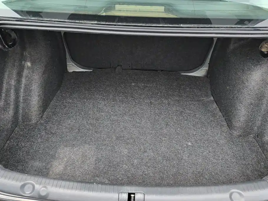 Volkswagen Lavida 2013