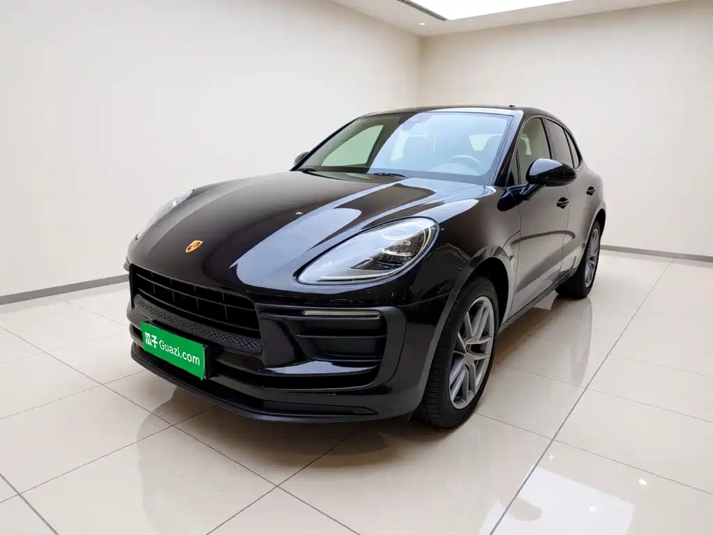 Porsche Macan 2022 — фото 1