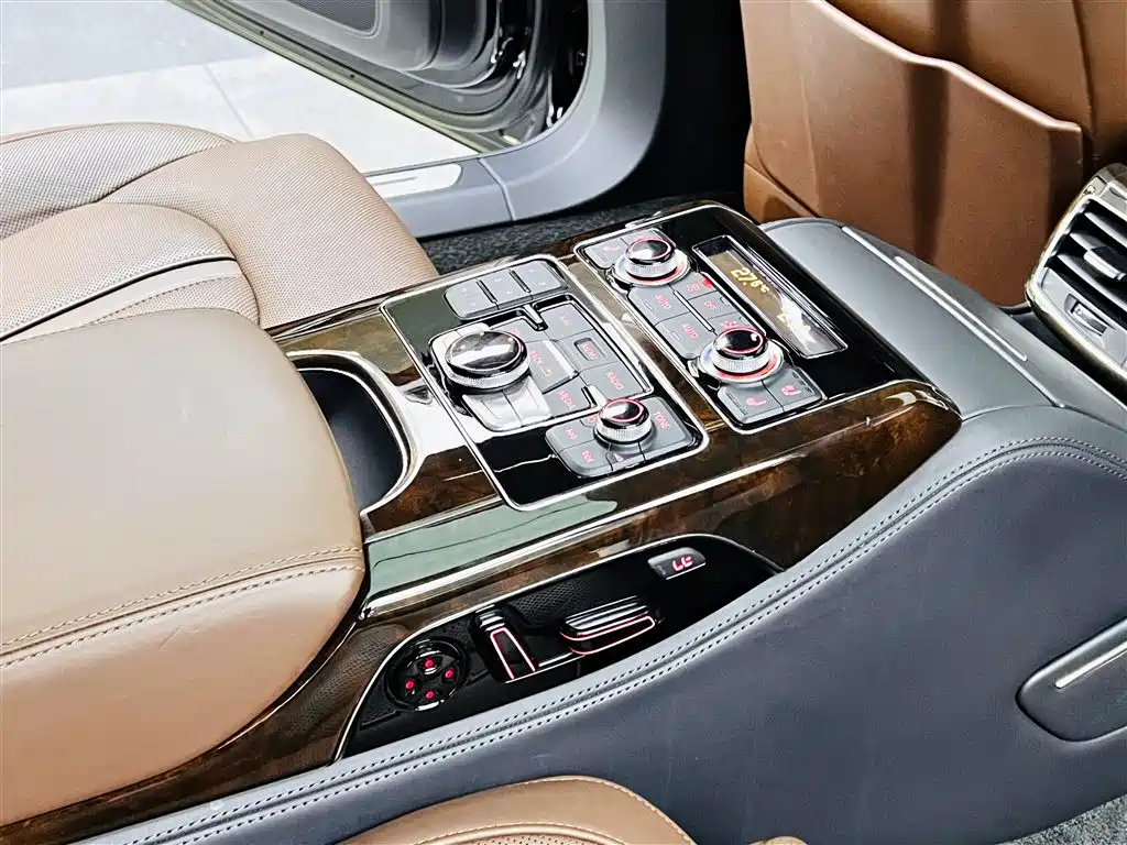 Audi A8 2015 — фото 17