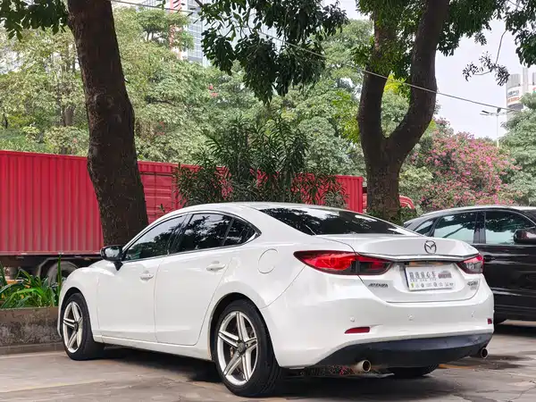 Mazda Atenza 2015