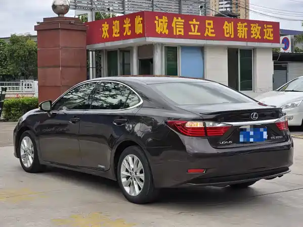 Lexus ES 2013