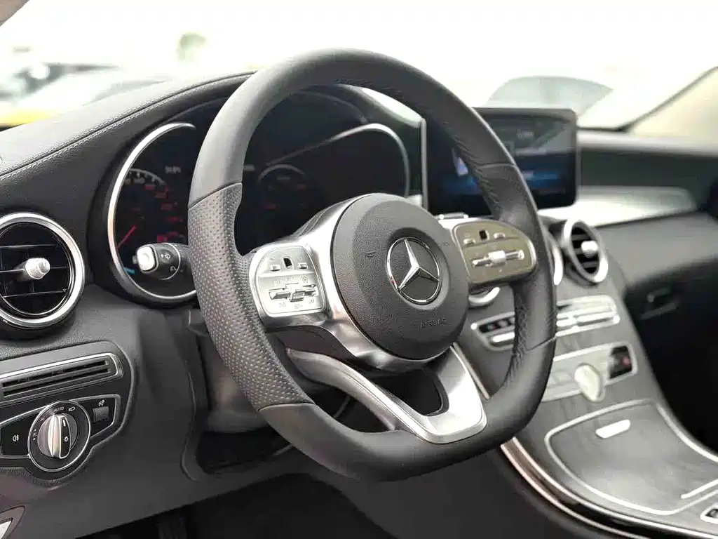 Mercedes-Benz C-Class 2021