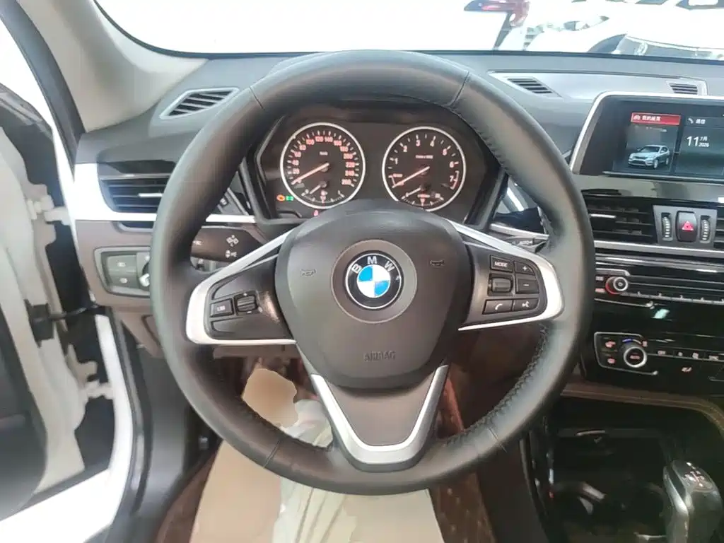 BMW X1 2018 — фото 11