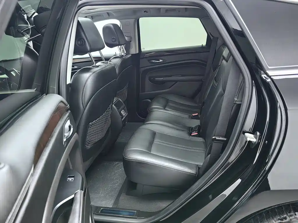 Cadillac SRX 2015 — фото 15