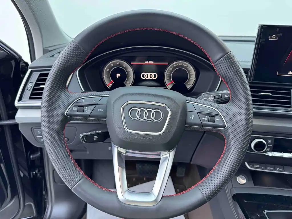 Audi Q5L 2022 — фото 9