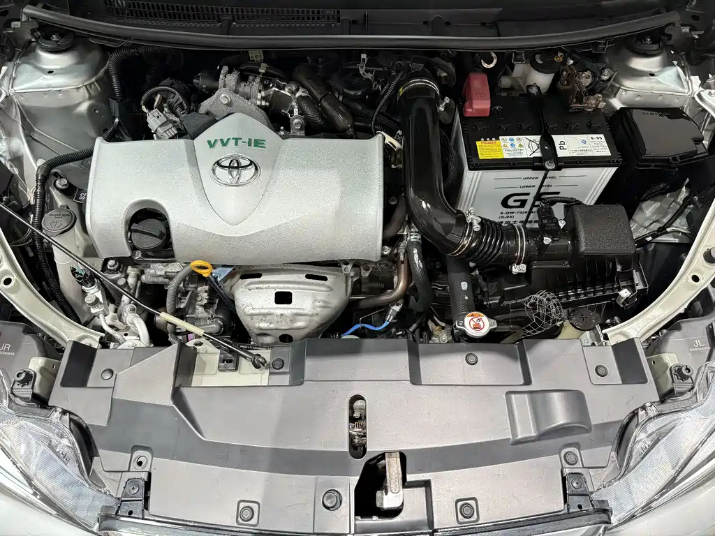 Toyota Yaris L 2020 — фото 31