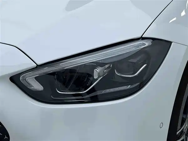 Mercedes-Benz C-Class 2024