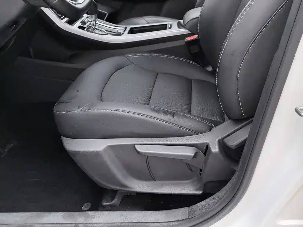 Geely Emgrand GS 2020 — фото 20