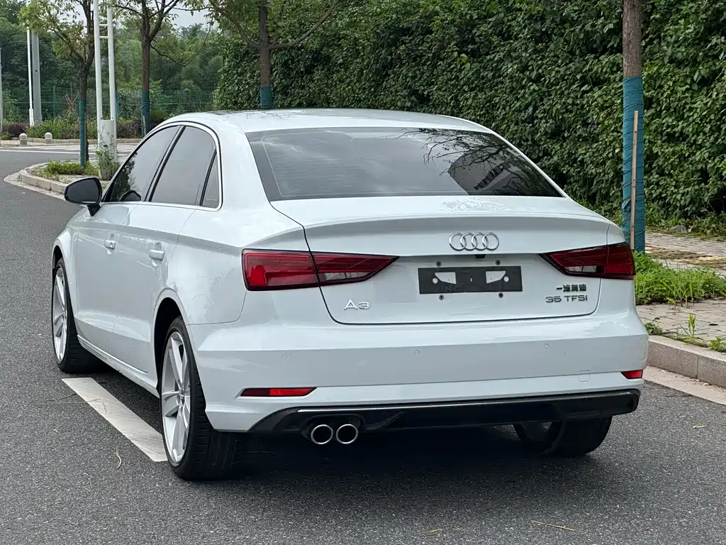 Audi A3 2018 — фото 4